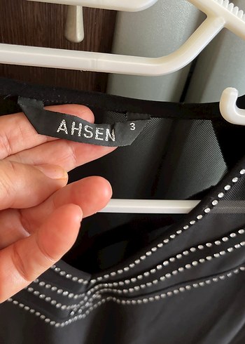 41 Beden Parlak küçük taş Detaylı Siyah V Yaka Uzun Kollu Bluz