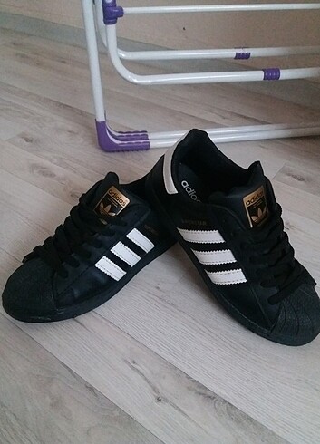 Adidas spor ayakkabı 