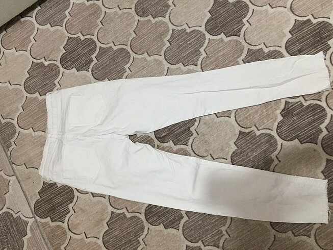 28 Beden Paçası incili beyaz pantolon