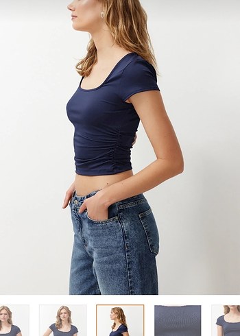 Lacivert U Yakalı Crop Tişört - Görsel 3