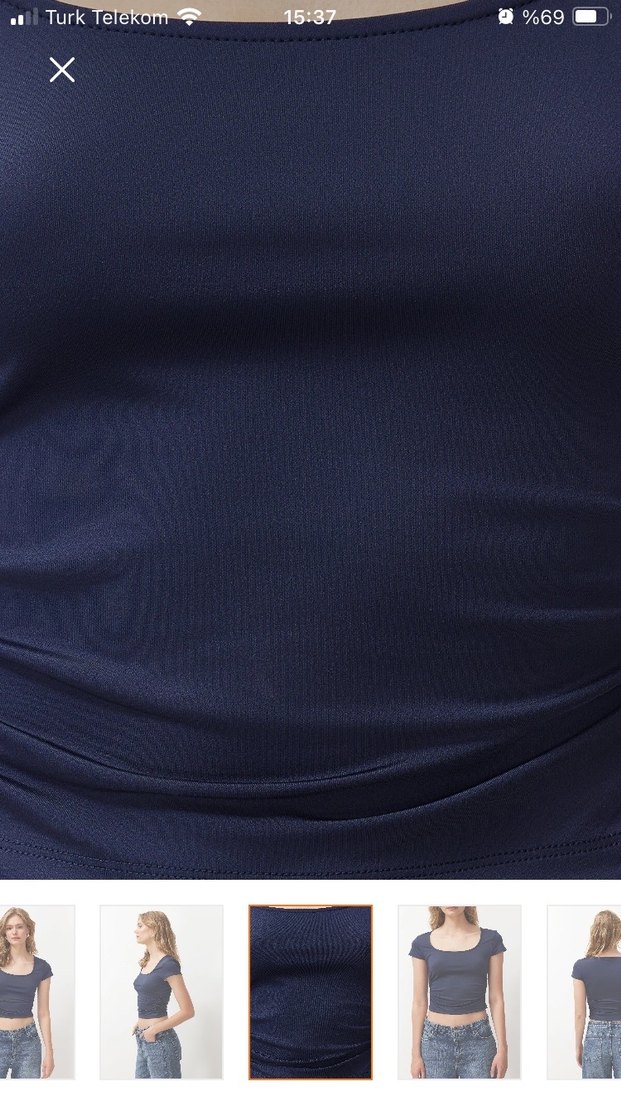 Lacivert U Yakalı Crop Tişört - Görsel 4