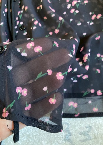 Koton siyah çiçekli tül gömlek - Görsel 4