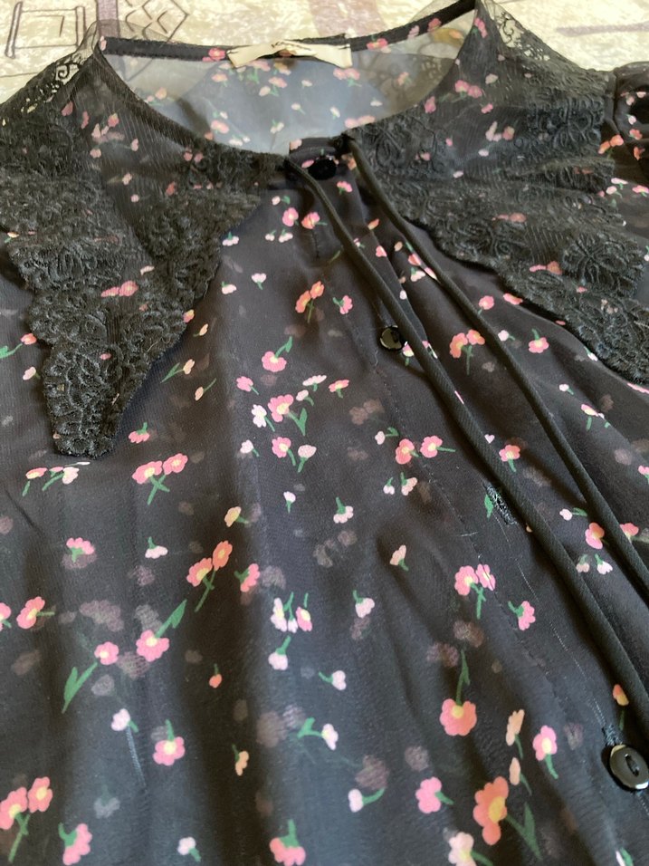 Koton siyah çiçekli tül gömlek - Görsel 2