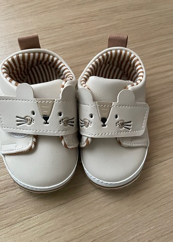 Beyaz İlk Adım Ayakkabısı Kedili Velcro