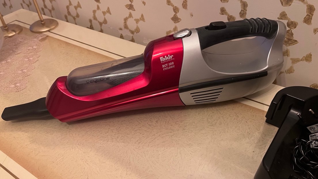 Fakir Kırmızı ve Gri Kablosuz Elektrikli Süpürge - Görsel 2