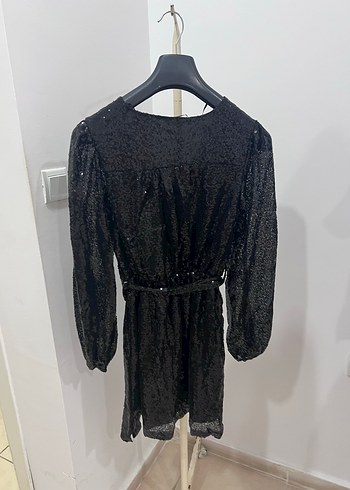 Siyah Uzun Kollu Yılan Desenli Gece Elbisesi - Görsel 2