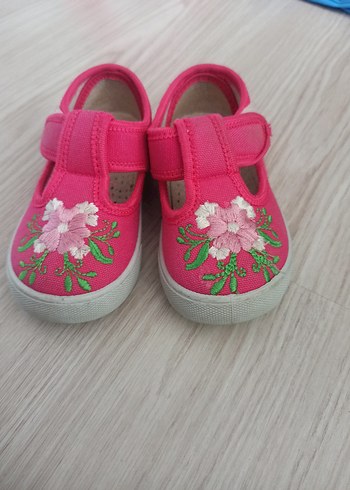 Pembe Nakışlı Kız Bebek Ayakkabısı