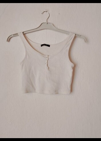 Önü çıtçıtlı crop