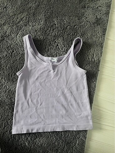 Lila crop