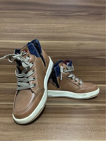 Us Polo 29 numara ayakkabı