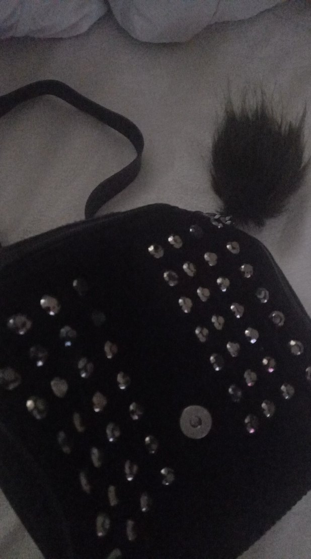 Siyah Süet Kürklü Gotik Punk Çanta - Görsel 2