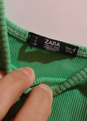 Zara Yeşil Kısa Atlet Crop Top