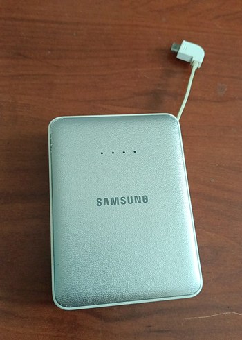 Samsung Beyaz Gri Powerbank ve USB-C Kablosu - Görsel 4