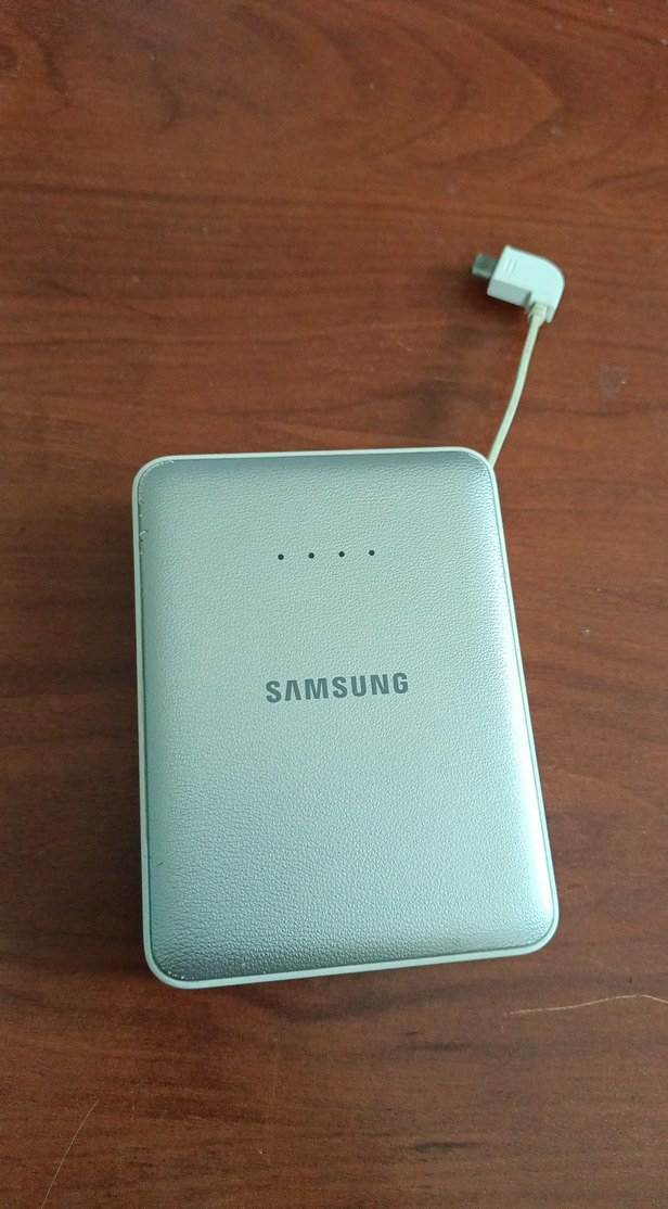 Samsung Beyaz Gri Powerbank ve USB-C Kablosu - Görsel 4
