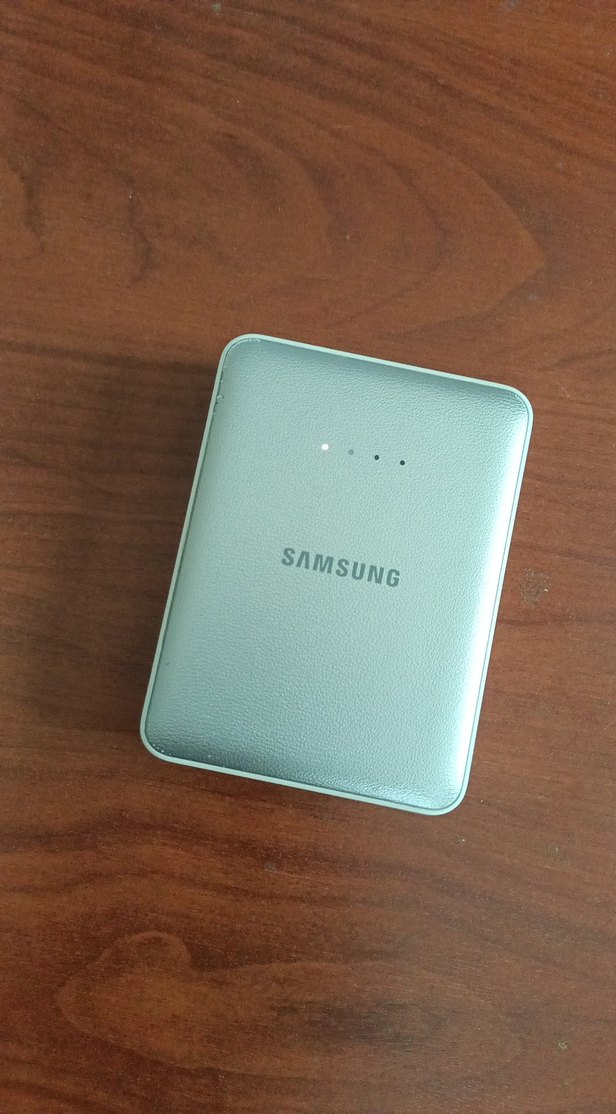 Samsung Beyaz Gri Powerbank ve USB-C Kablosu - Görsel 3