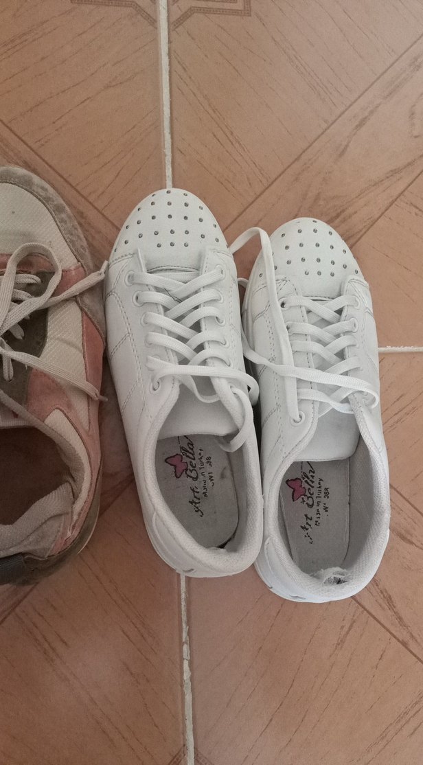 Kadın Beyaz Bağcıklı Spor Ayakkabı - Görsel 3