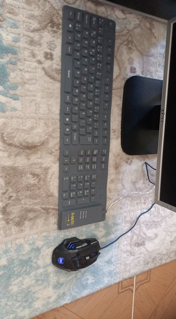 Gri Renkli Bilgisayar Monitörü - Görsel 2