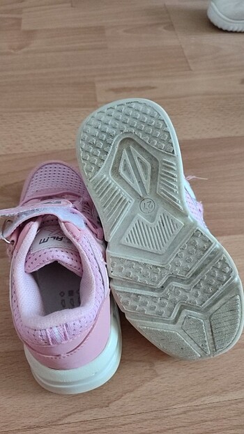 27 Beden pembe Renk Spor Ayakkabı