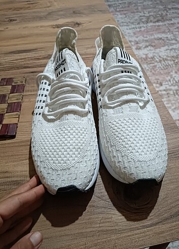 43 Beden Spor ayakkabı 