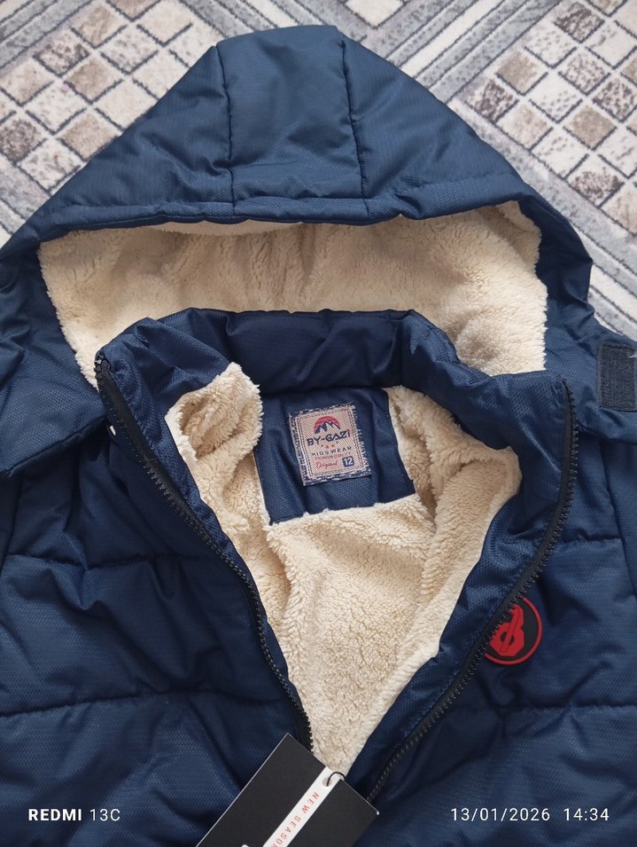 Erkek Çocuk Lacivert Kapüşonlu Düğmeli Mont - Görsel 2