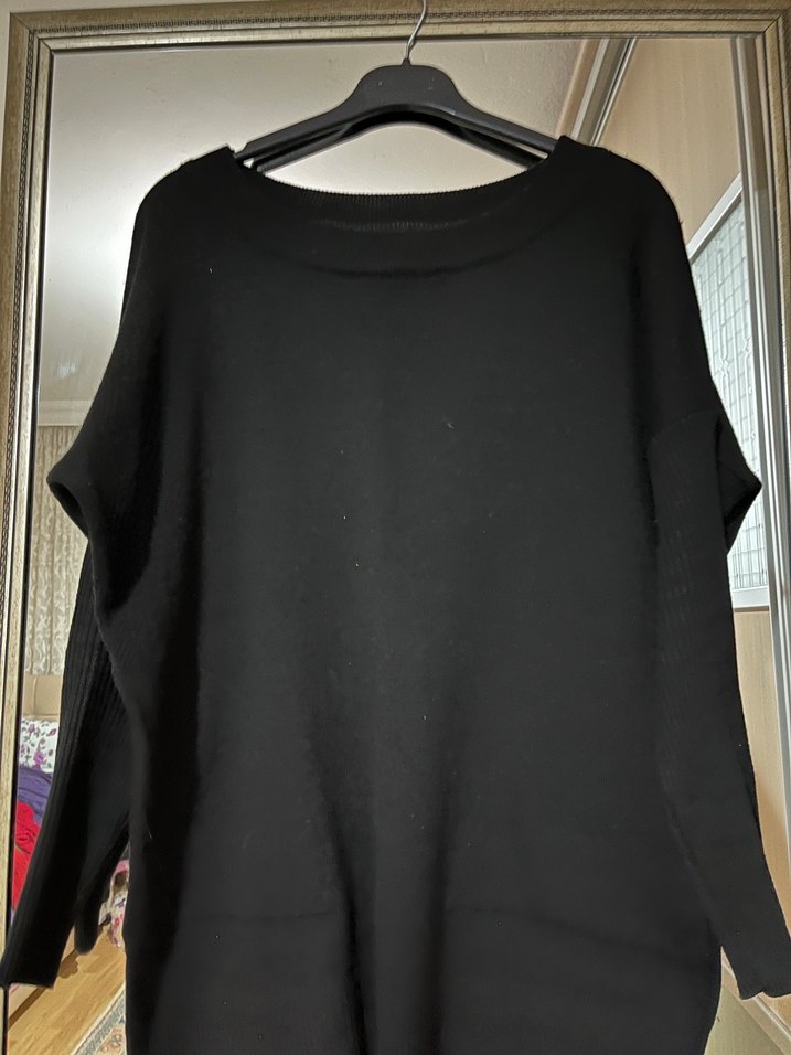 Siyah Kadın Oversize kazak - Görsel 3