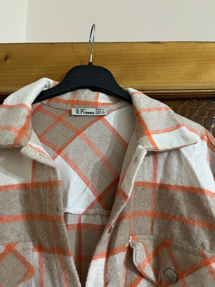 Düğmeli Bej Ekose Kadın Gömlek - Görsel 4