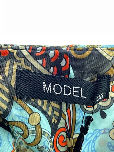 36 Beden çeşitli Renk PreLoved Kısa Elbise %70 İndirimli.