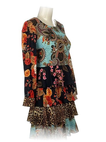 Vintage Love PreLoved Kısa Elbise %70 İndirimli.