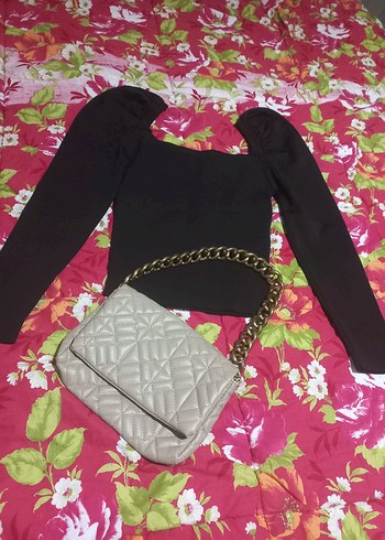 Zincir Detaylı Siyah Mini Straplez Bluz