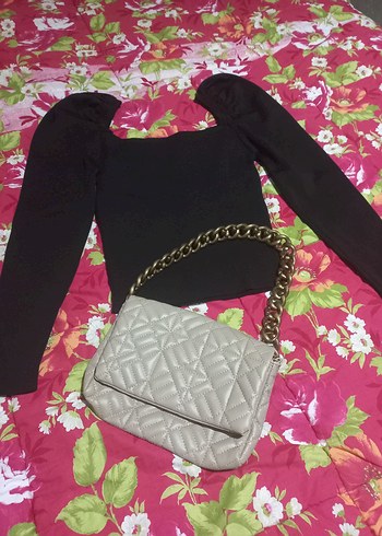 Stradivarius Zincir Detaylı Siyah Mini Straplez Bluz