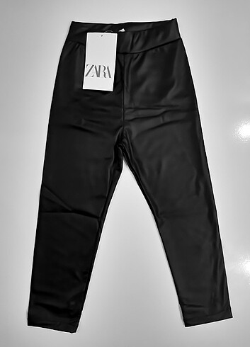 ZARA Tayt 