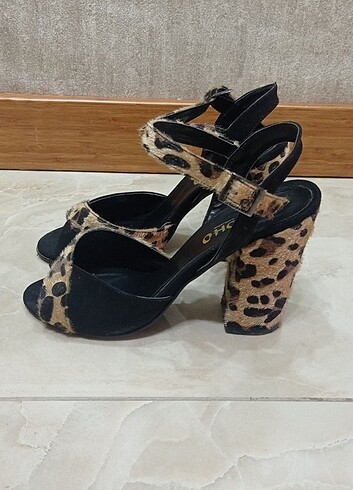 38 Beden Leopar detay ayakkabı 
