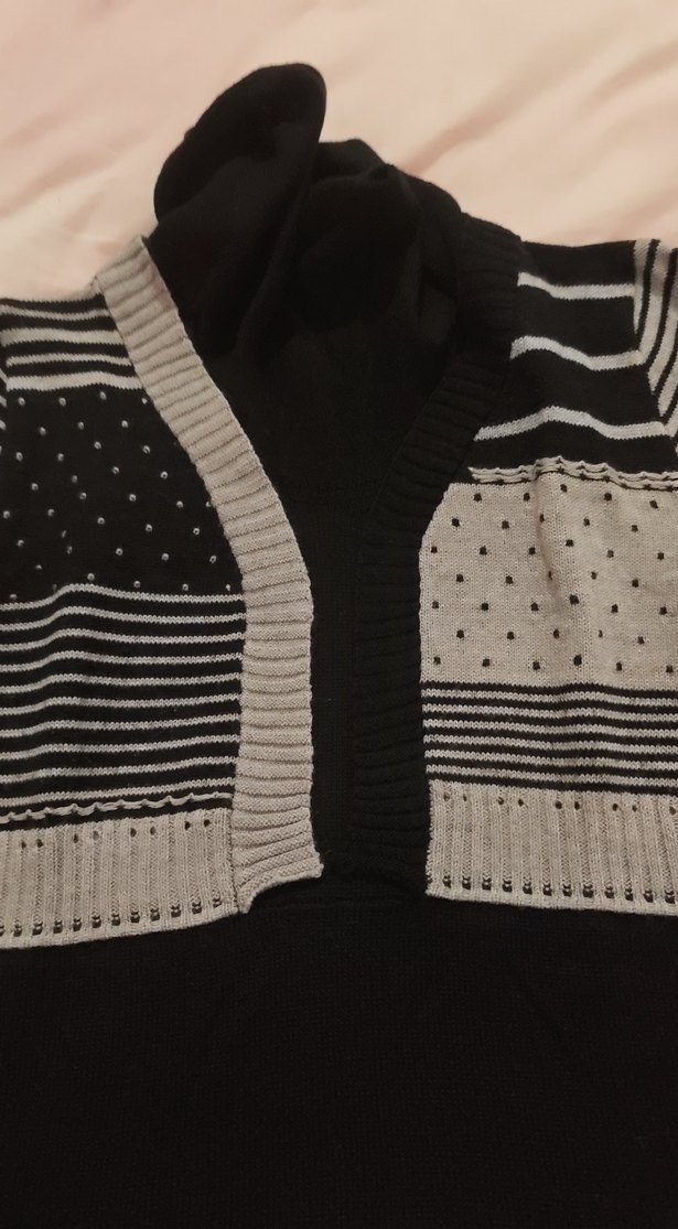 Siyah Boğazlı Triko Kadın Kazak - Görsel 3