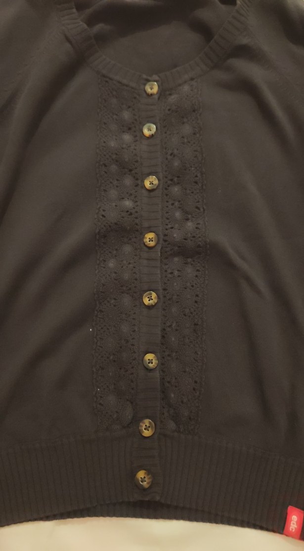 Siyah Düğmeli fakir kollu kadın Hırka - Görsel 4