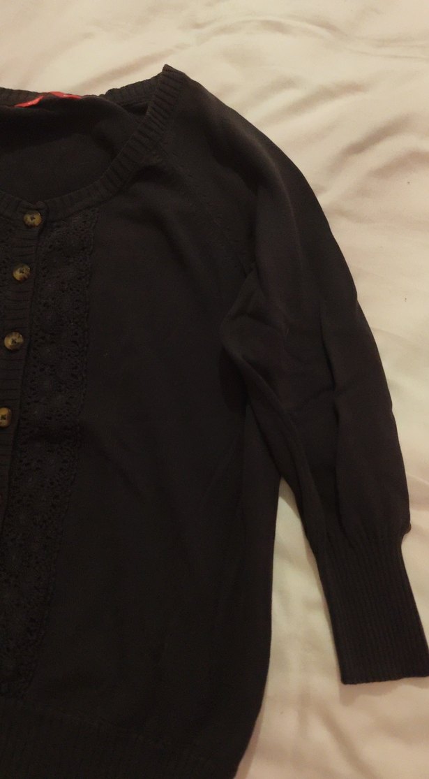 Siyah Düğmeli fakir kollu kadın Hırka - Görsel 3