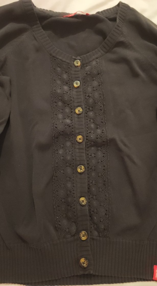 Siyah Düğmeli fakir kollu kadın Hırka - Görsel 2