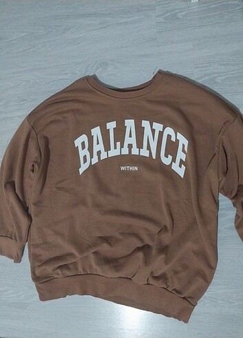 Balance yazılı kahverengi sweatshirt