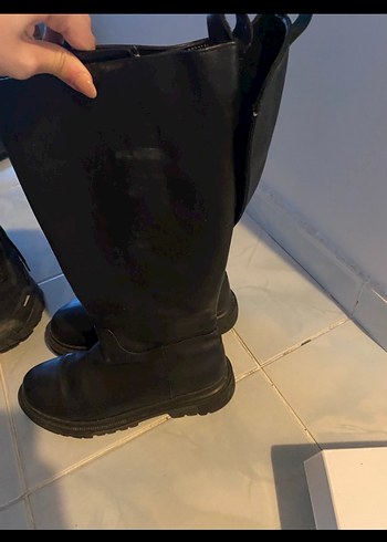 Siyah Rugan Topuklu Diz Boyu Kadın Çizme - Görsel 2