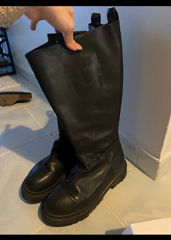 Siyah Rugan Topuklu Diz Boyu Kadın Çizme - Görsel 5