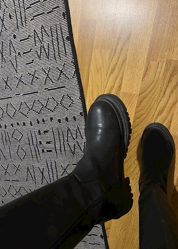 Siyah Rugan Topuklu Diz Boyu Kadın Çizme - Görsel 8