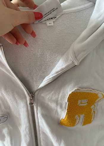 Beyaz Kapüşonlu Fermuarlı Rahat hırka - Görsel 4