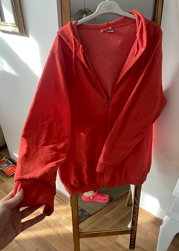 Kırmızı Fermuarlı Kapüşonlu Kadın hırka - Görsel 2