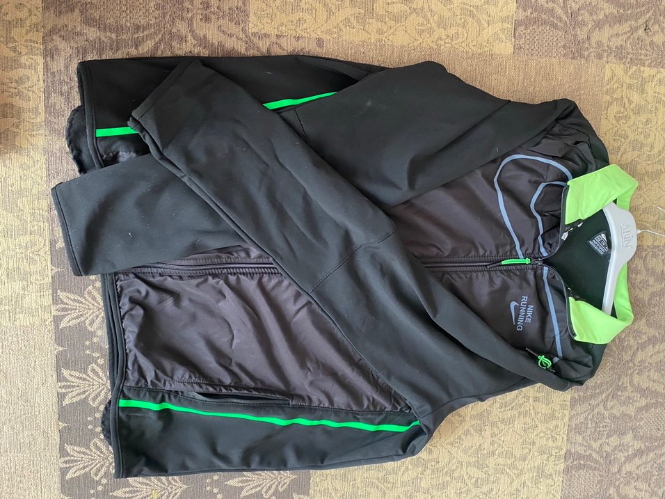 Nike Siyah Yeşil Erkek Spor Rüzgarlık - Görsel 5