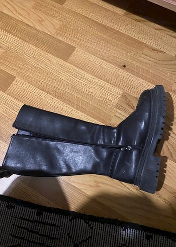 Siyah Tokalı Kadın Rugan Botu - Görsel 7