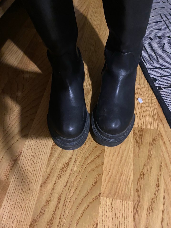 Siyah Tokalı Kadın Rugan Botu - Görsel 5