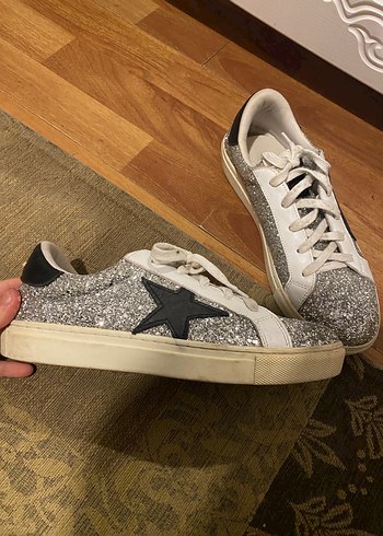 Golden Goose Deluxe 40