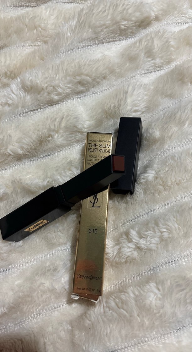 Yves Saint Laurent 315 Altın Renkli Ruj - Görsel 3