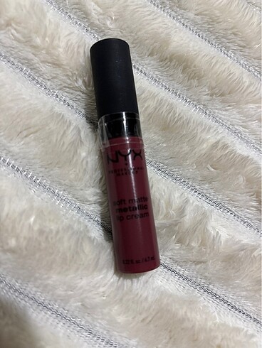 NYX NYX metallic ruj