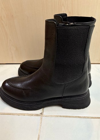 38 Beden Kadın Siyah Deri Stiletto Topuklu Bot