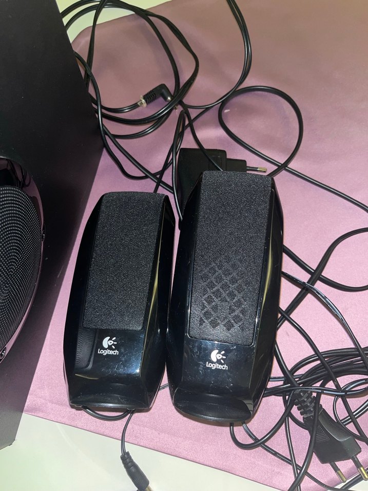 Logitech Siyah Müzik Sistemi Seti s220 2+1 - Görsel 5